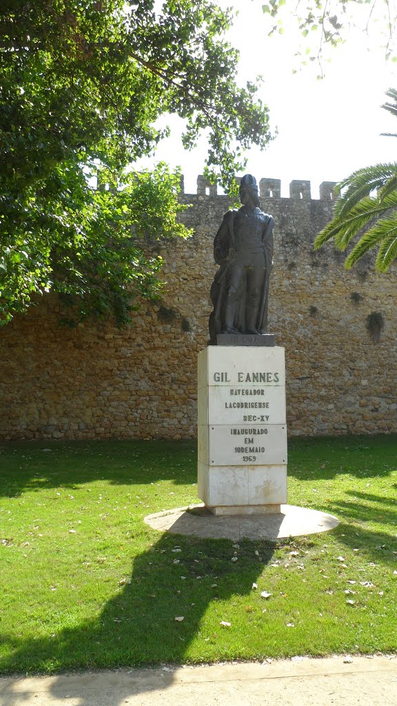 Estátua Gil Eanes, Lagos